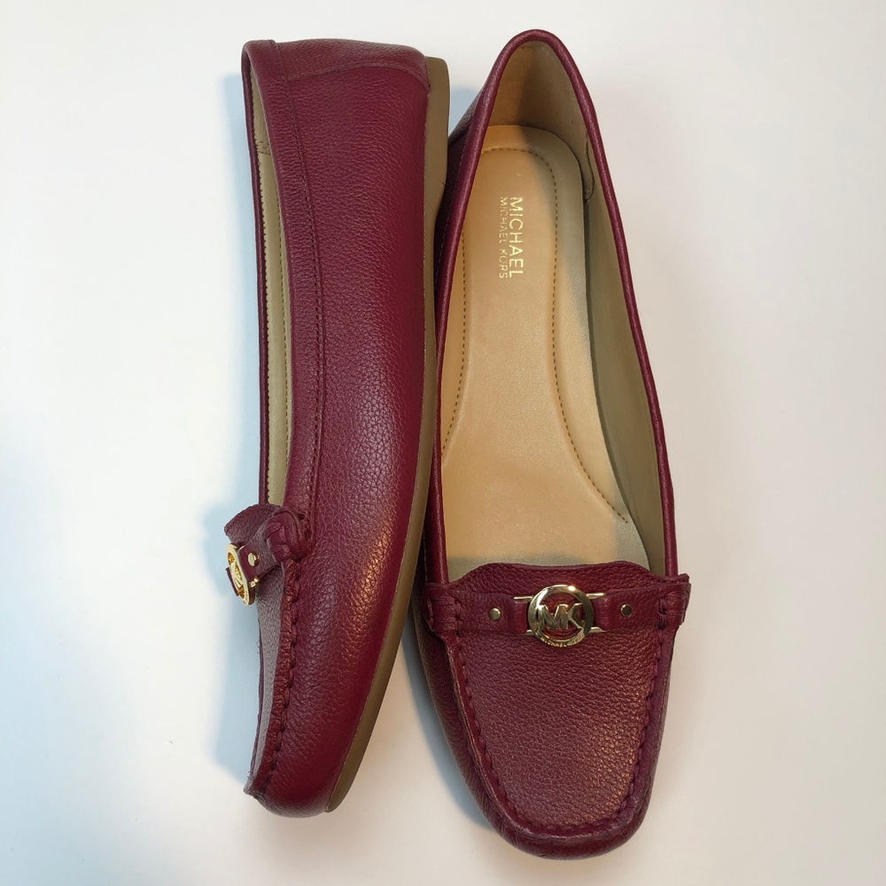 NWOT MICHAEL Michael Kors Cranberry Loafers